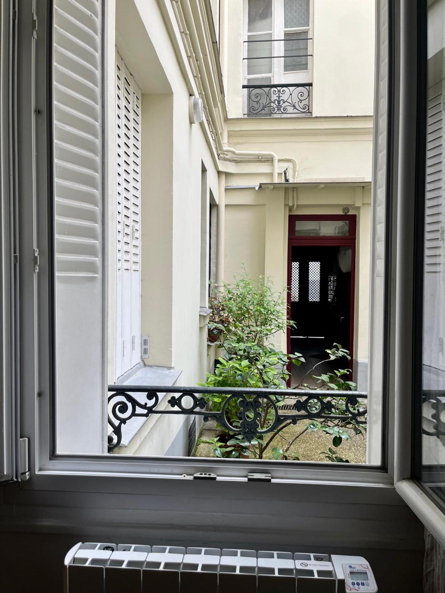 Apartment In Montmartre, Paris, Near Sacre-Coeur Read Host Profile For Booking Exterior foto